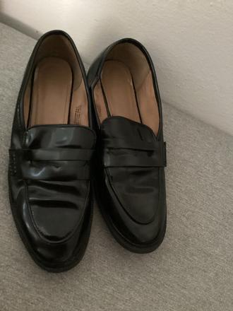 Cierne lesklé topánky, 40