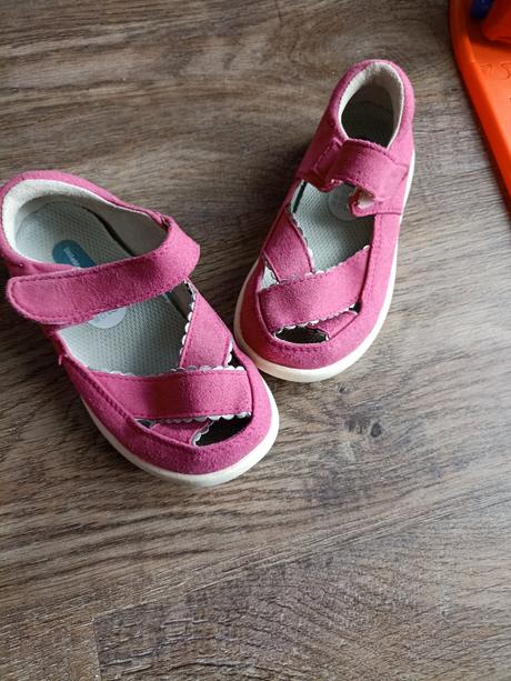 Little blue lamb, little blue lamb,24