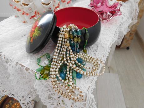 Plechová šperkovnica, 