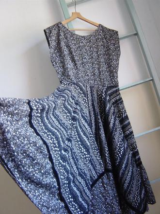 Šaty bez rukávov, m