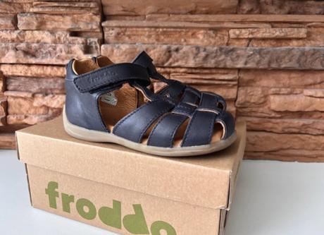 Detske sandálky, froddo,23