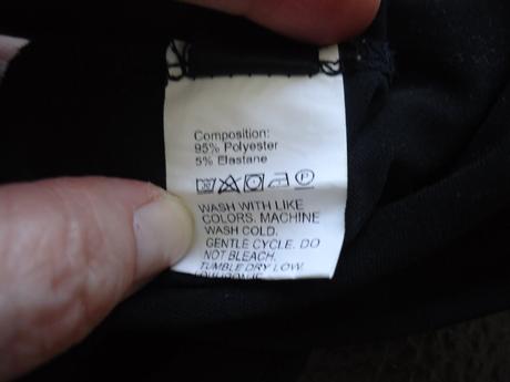 Krátky top so šnúrkami okolo pása, s