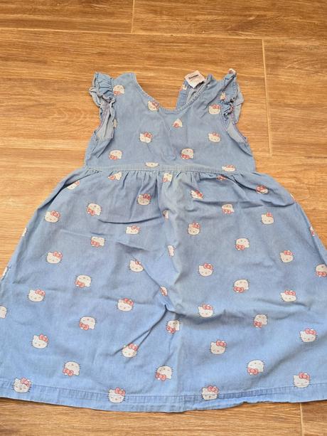 Šaty č.128, sinsay,128