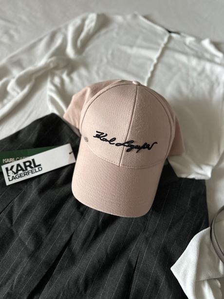 Šiltovka karl lagerfeld, 