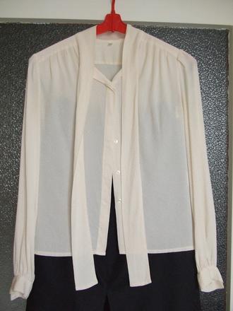 Slávnostná blúzka s viazaním na mašľu, 38