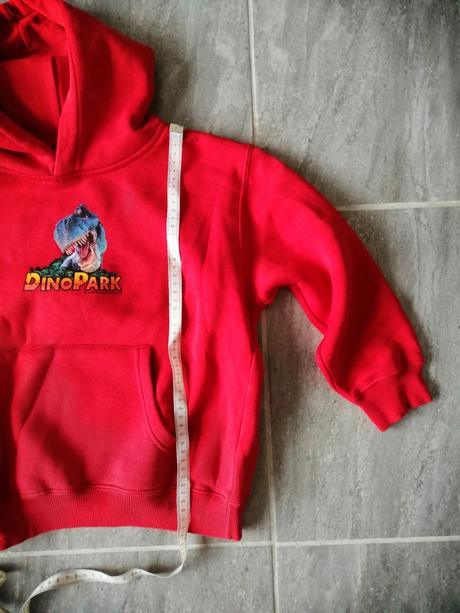 Kvalitná červená mikina dinopark v128-134, 8-9 r., reserved,128