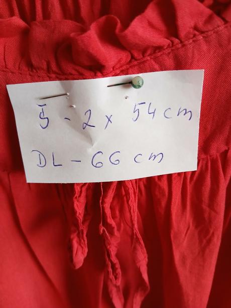 Červená blúzka, l