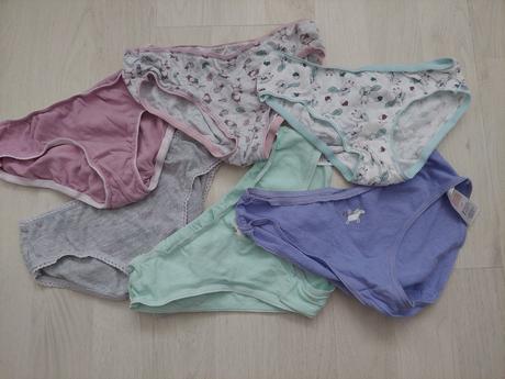 Nohavičky č.110-122, 110