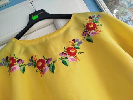 Folklorna bluzka l/xl, l