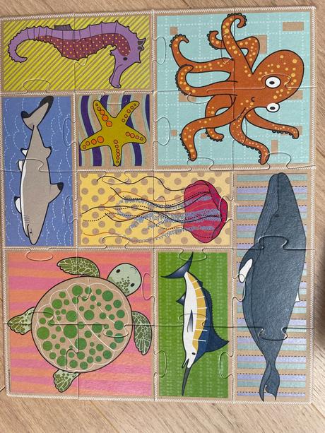 Puzzle 20 ks + krasna anglicka kniha,