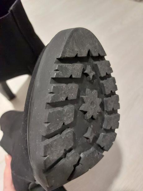 Čižmičky na vyššom opätku, 37