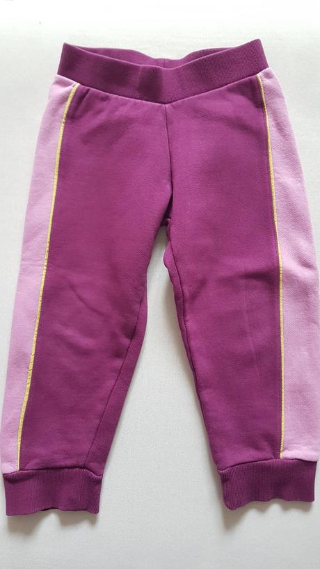 Predám dievčenské tepláky zn. autority, 104