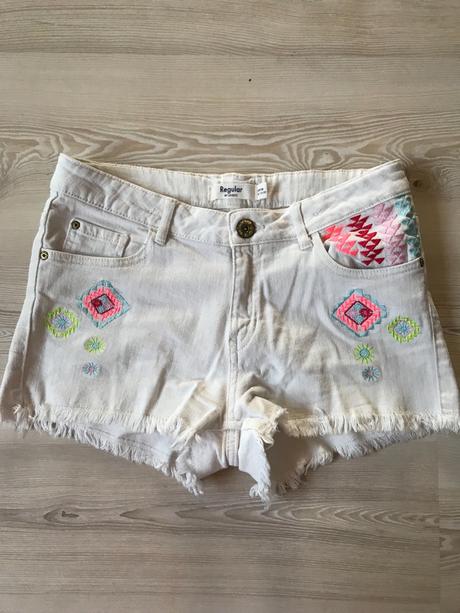 Kratasy s vysivkou, lindex,158