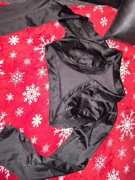 Dievčenské bolerko, 152