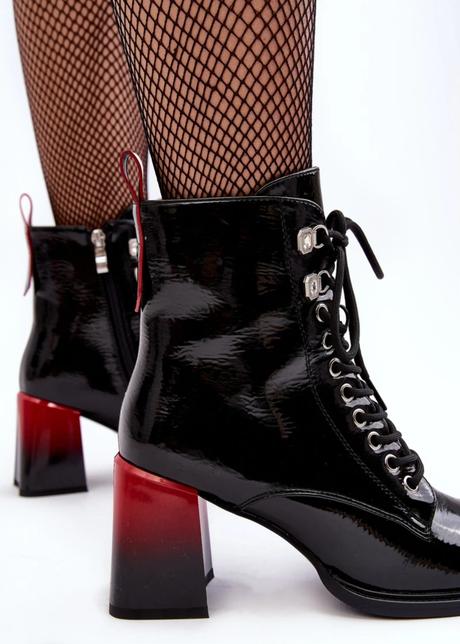 Čižmy s červeným opätkom, 41