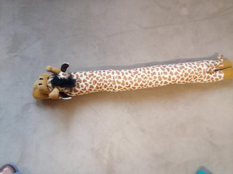 Valec zateplovaci sulec do okna. dverí zirafa, 