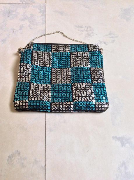 Štrasová taštička,