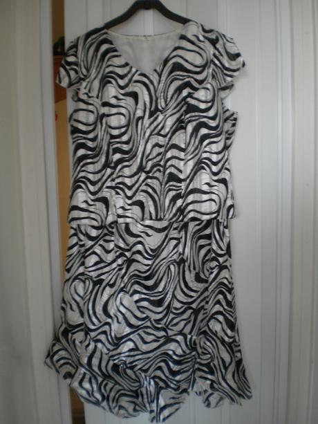 Trojdielný kostím, 46