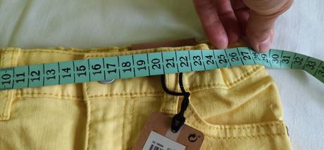 Žlté šortky s funkčnou gumou v páse, lindex,104