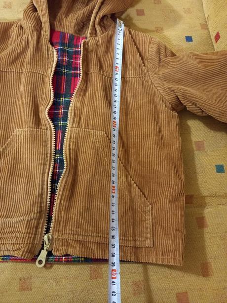 Menžestrova bundička, 92