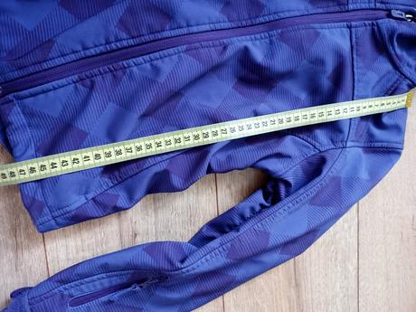 Prechodná bunda, 146