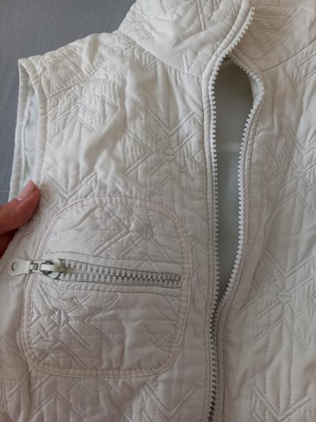 Jemnučká vesta, 36