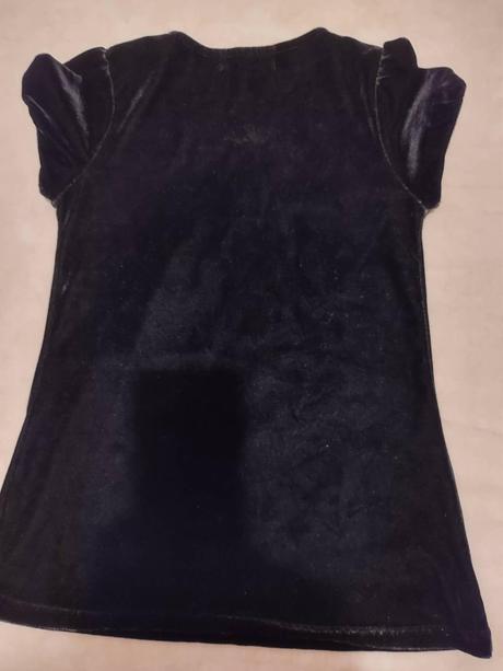 Hrubšie tričko, 122