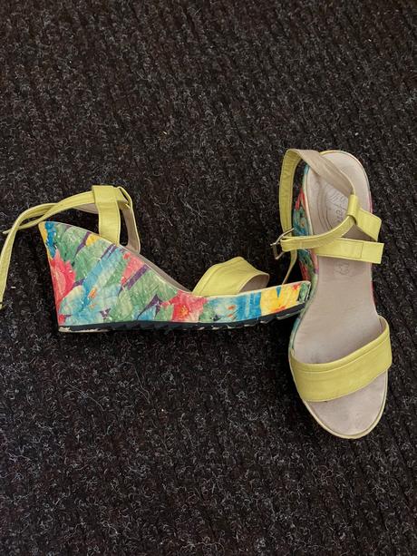 Kožené sandálky, 39