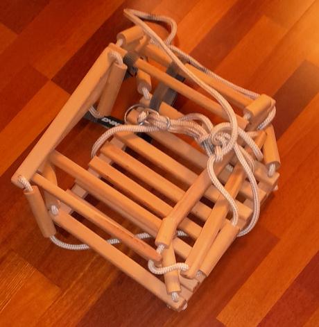 Detská drevenná hojdačka, 