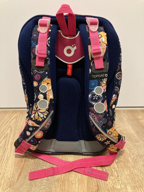 Predám školskú tašku topgal 1.-4. ročník, 