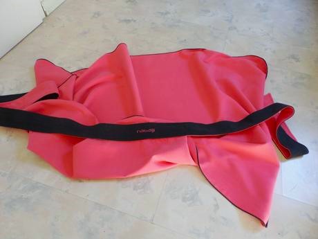 Plavecká osuška nabaiji,