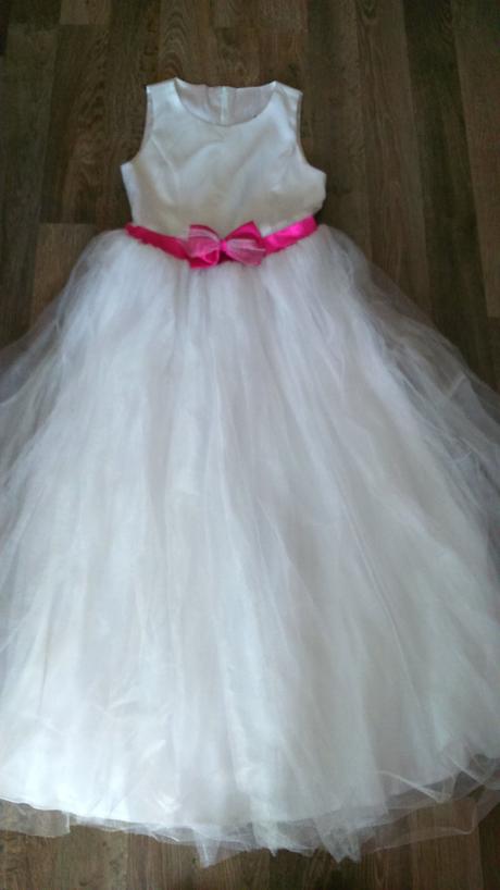 Šaty na 1sv.prijimanie, 158