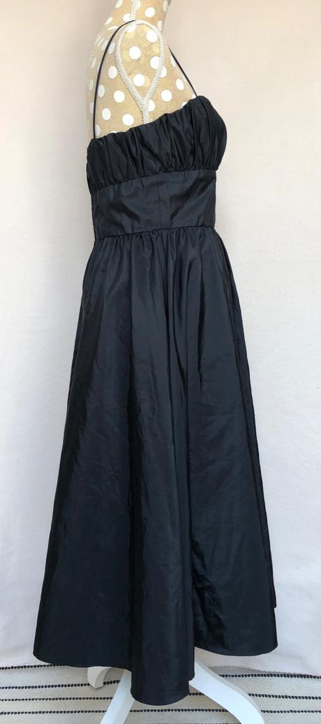 Kokteilové šaty, s