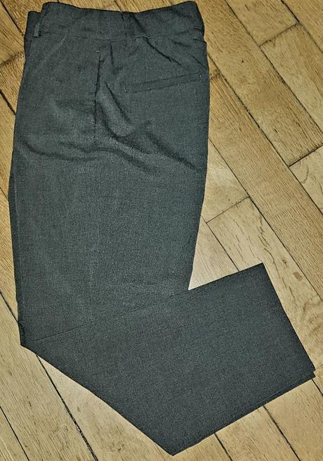 Elegantne nohavice s pukmi v.38, h&m,38