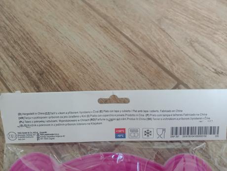 Tanier s vrchňákom a  príborom, 