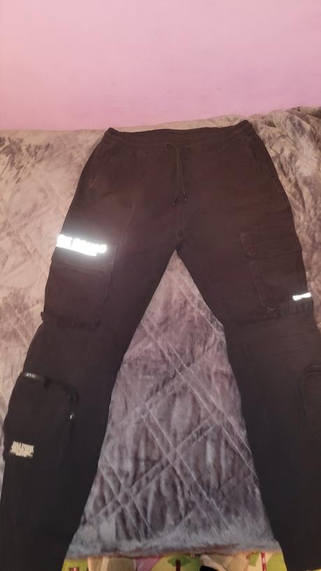 Nohavice s cierne newyorker, s