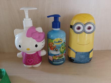Obal na tekuté mydlo a sprchovací gél,