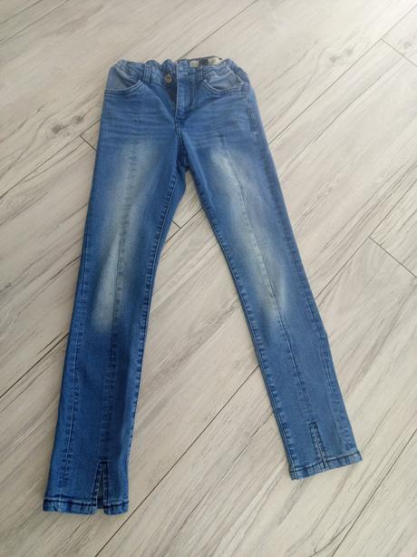 Dievčenské rifle 146, skiny,146