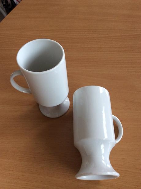 Porcelánové šálky / 2 ks,
