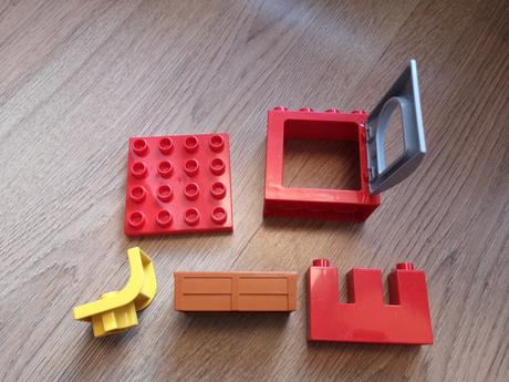 Lego duplo doplnky / nahradne dieliky napr k hradu,