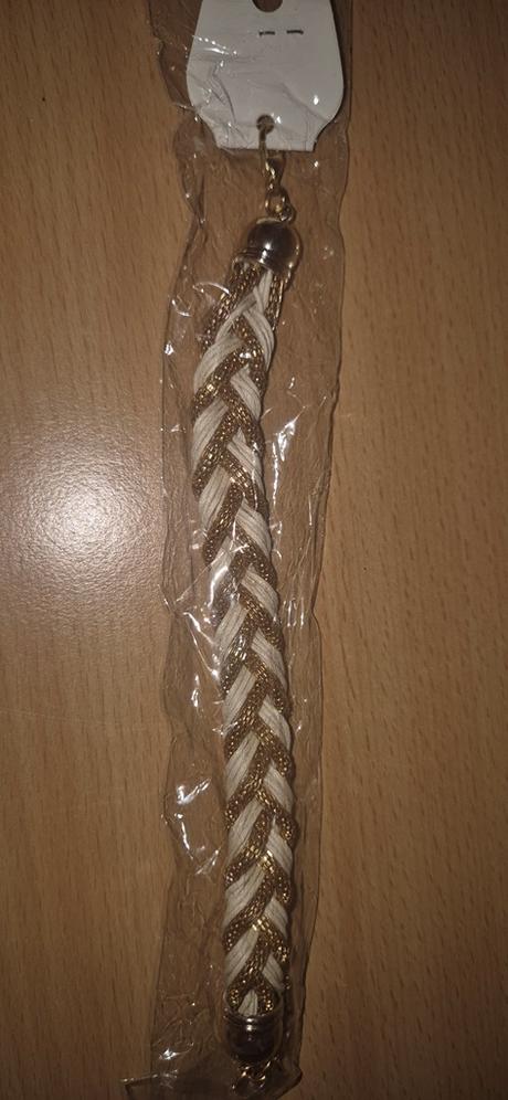 Koženkový náramok, 