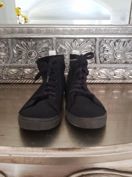 Kotnikove tenisky, 37