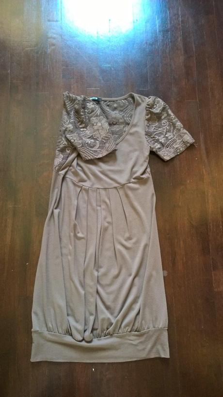 Šaty - nové, s