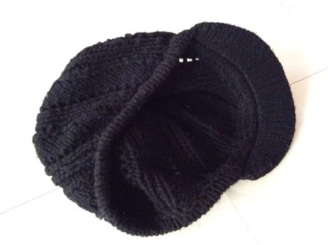 Pletená bareta so šiltom, l