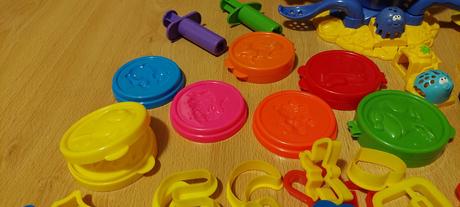 Chobotnica a formičky na plastelinu play doh,