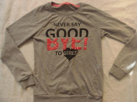 Mikina s farebnými bodkami, 146