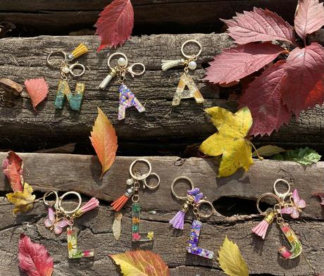 5 eur - ihneď k odberu - kľúčenky s písmenkom, 