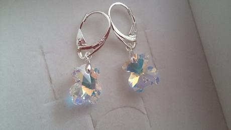 Medvediky naušnice, 