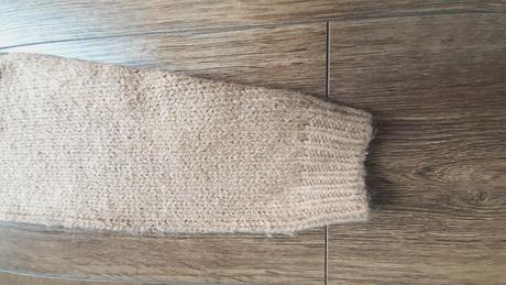 Sveter, reserved,140