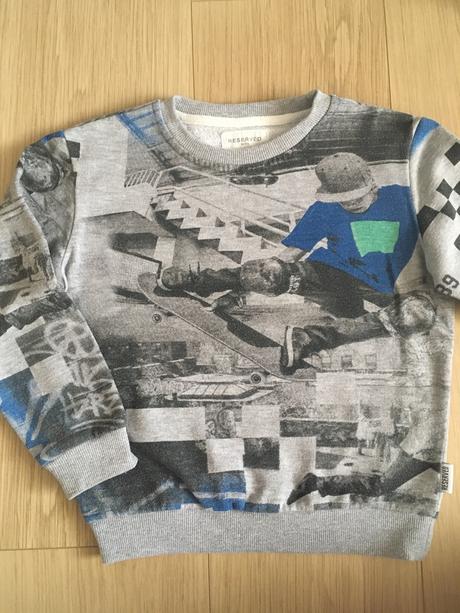 Mikinka, reserved,122